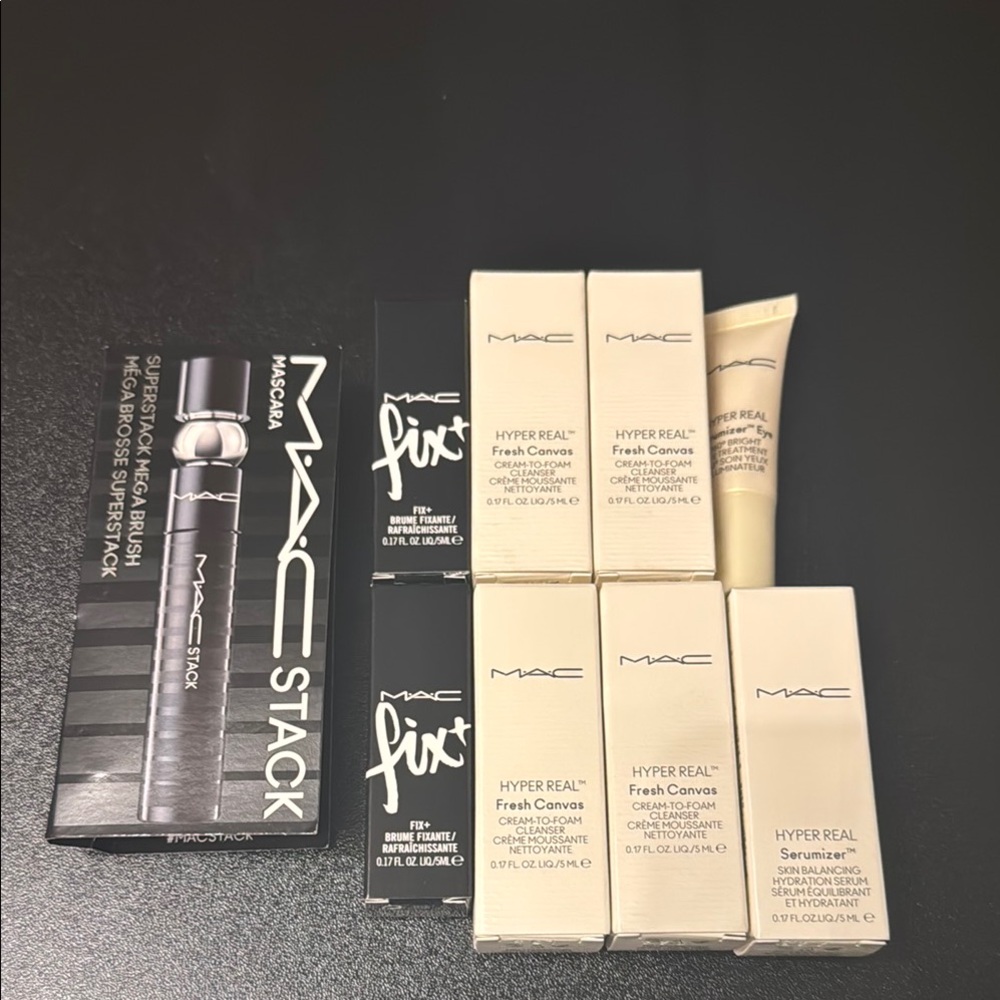 MAC Cosmetics Hyper Real Serumizer and Hyper Real Fresh Canvas , Fix it Samples